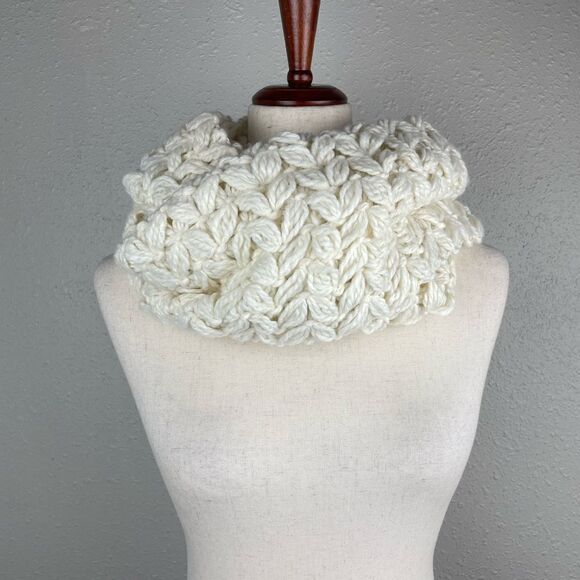 Ivory Infinity Scarf EUC - Picture 2 of 4